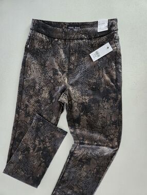 Tribal brand Audrey pull-on slim Pants  Size 2 NWT